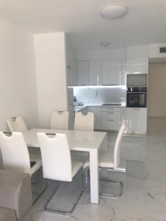 Adriatic Apartman Bečići Εξωτερικό φωτογραφία