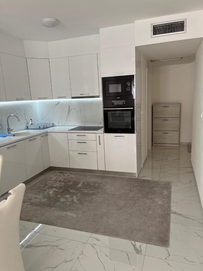 Adriatic Apartman Bečići Εξωτερικό φωτογραφία